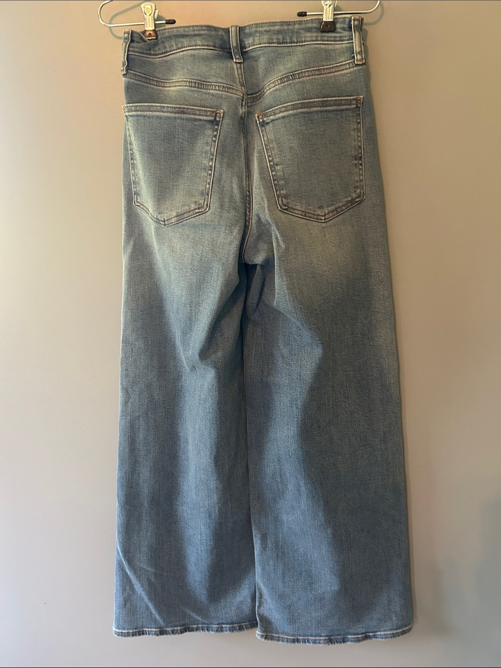 Universal Thread Medium Blue Flared Wide-Leg Jeans - Picture 5 of 6